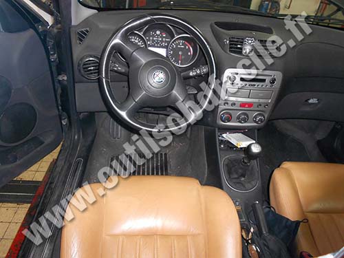 Alfa Romeo 147 tableau de bord