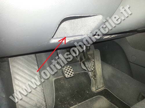 Audi A3 renfoncement sous le volant