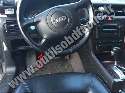 Audi A8 tableau de bord