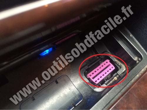 Audi A8 (D2) - Connecteur OBD2