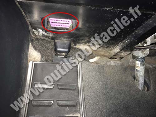 Audi A8 (D3) - Prise OBD