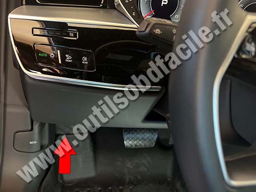 Audi A8 - Côté gauche tableau de bord