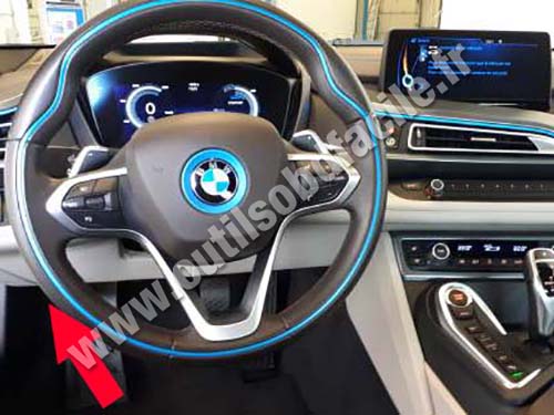 BMW i8 - Tableau de bord