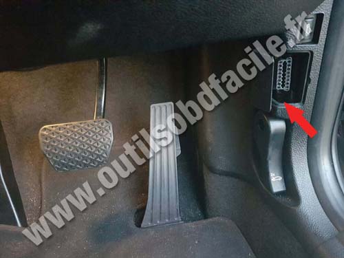 BMW Serie 2 (F22) - Cache plastique