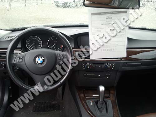 BMW Serie 3 E90 tableau de bord
