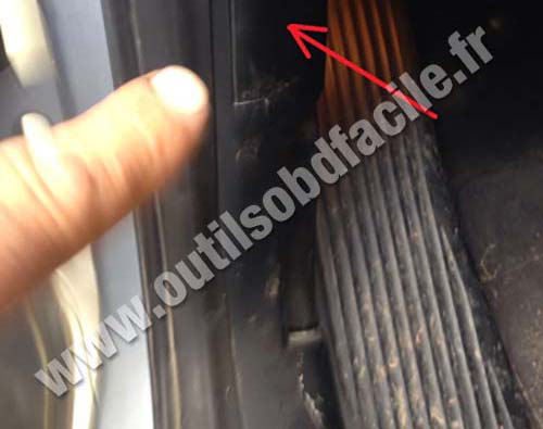 BMW X3 E83 - Cache plastique