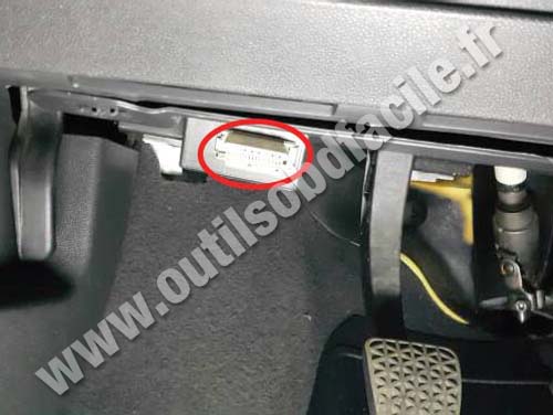 Chevrolet Vectra C - Connecteur OBD2
