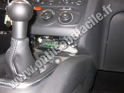 Citroen C4 Prise de dignastique OBD