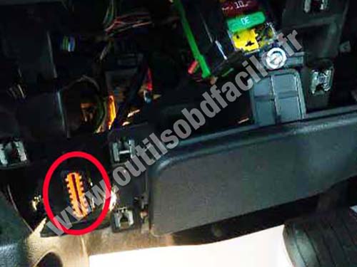 Citroen C4 - Prise OBD