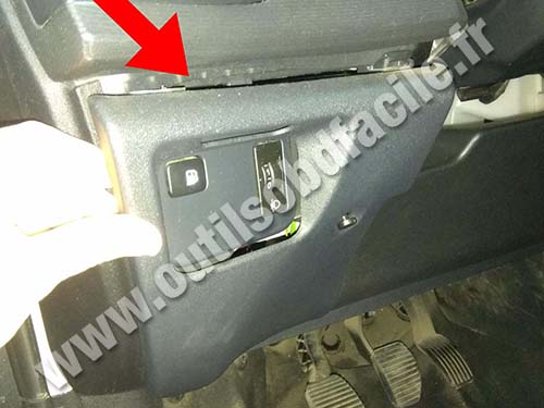 Citroen C4 Grand Picasso - Cache plastique