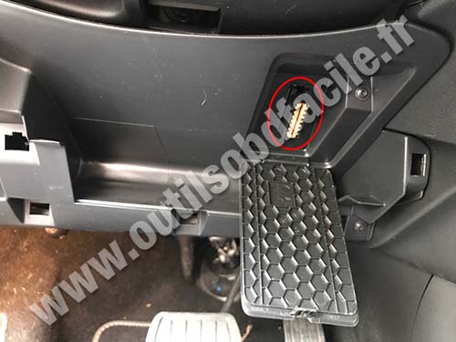 Citroen C4 SpaceTourer - Prise OBD