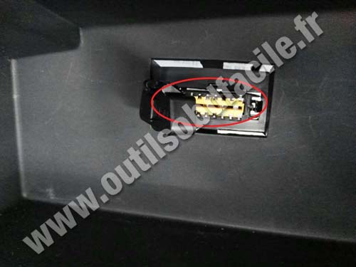 Dacia Sandero 2 - Connecteur OBD