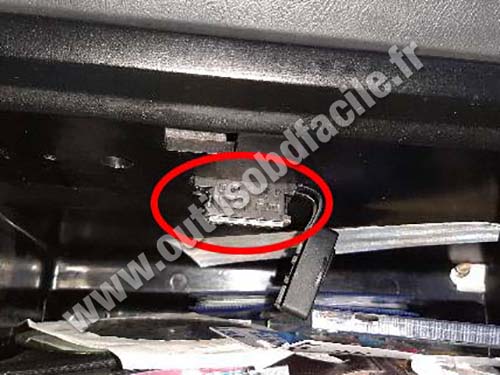 Dacia SupeRNova - Prise OBD II