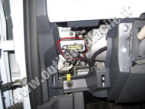 Fiat 500 connecteur OBD
