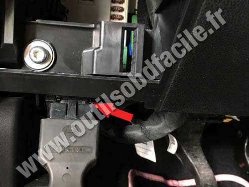 Fiat 500L - Compartiment à fusibles