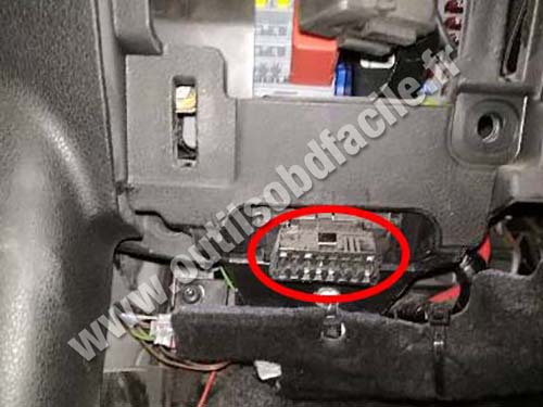 Fiat Doblo - Prise OBD