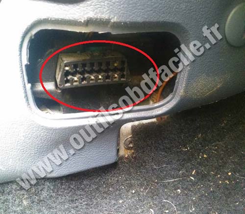 Ford Courier prise diagnostique OBD