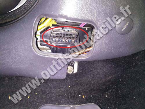 Ford Fiesta IV - Connecteur OBD