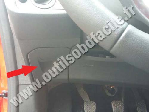 Ford Fiesta VI - Cache en plastique