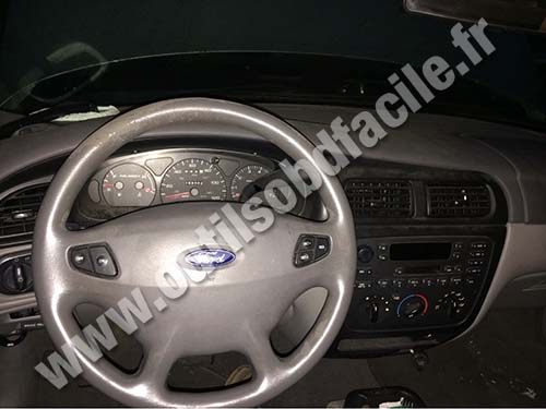 Ford Taurus tableau de bord