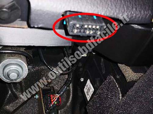 Ford Thunderbird - Connecteur OBD II