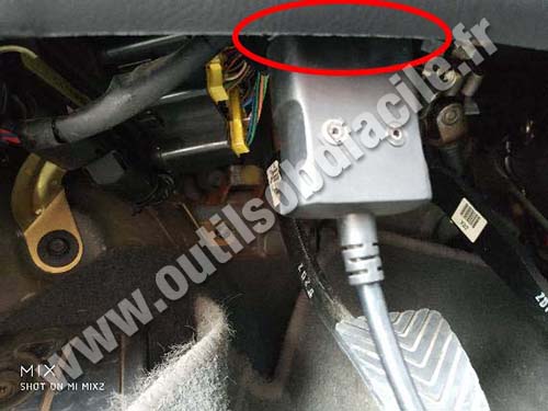 Huyndai Elantra XD - Connecteur OBD