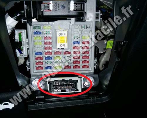 Hyundai I20 connecteur OBD 2
