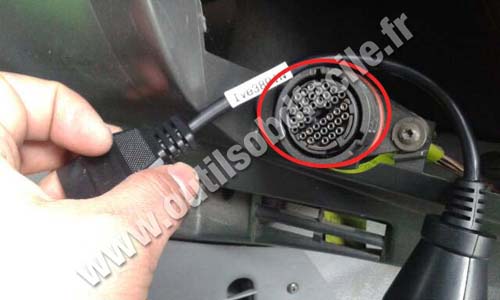 Iveco Daily 2 - Prise OBD ronde