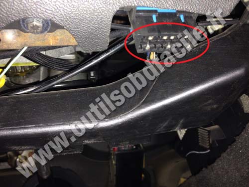 Jaguar S-Type prise OBD2
