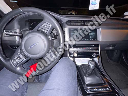Jaguar XF II - Localisation prise OBD 