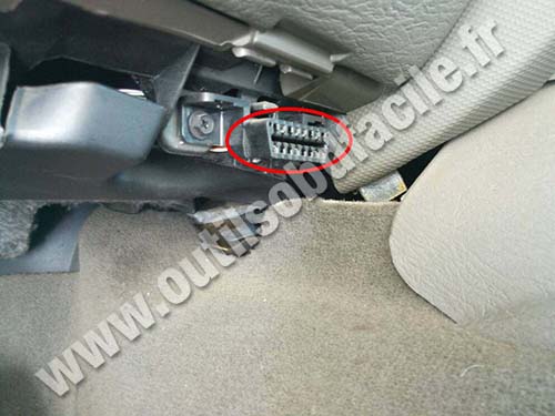 Prise OBD2 Jeep Cherokee KJ (2001 2008) Trouvez votre