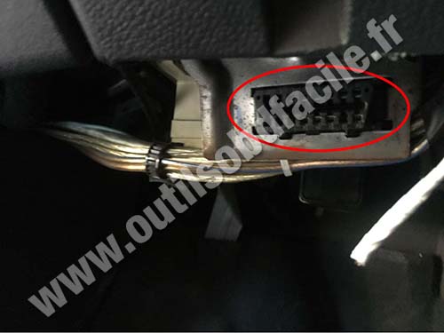 Kia Sportage - Connecteur OBD 2