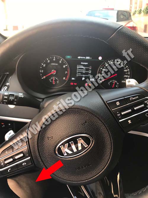 Kia Stinger - Volant