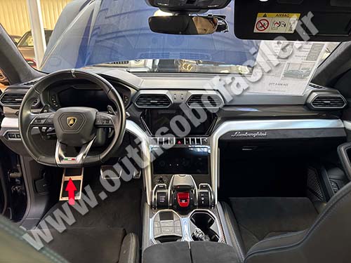 Lamborghini Urus - Tableau de bord