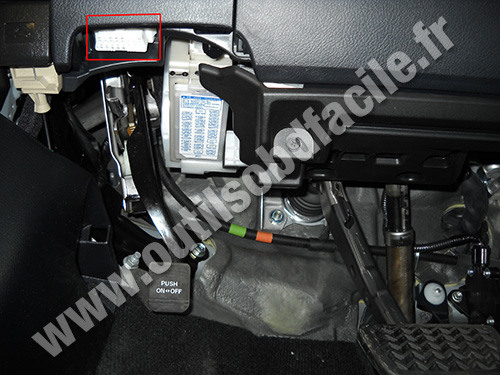 Lexus CT 200h prise diagnostique OBD