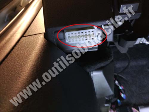 Mazda CX-30 - Prise OBD