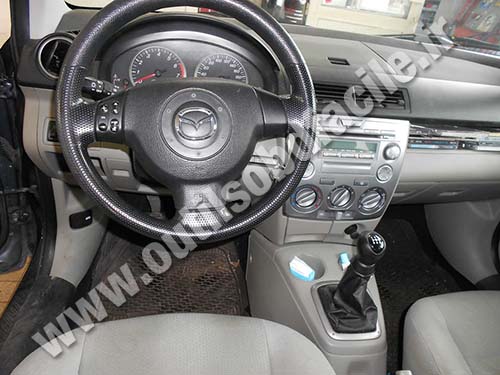 Mazda 2 tableau de bord