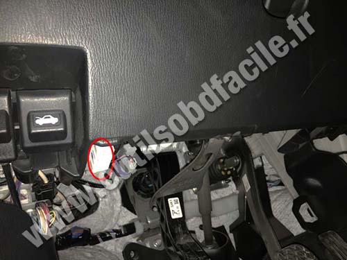 Mazda 3 - Connecteur OBD2