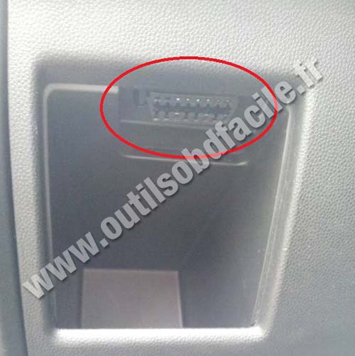 Mazda 5 connecteur OBD