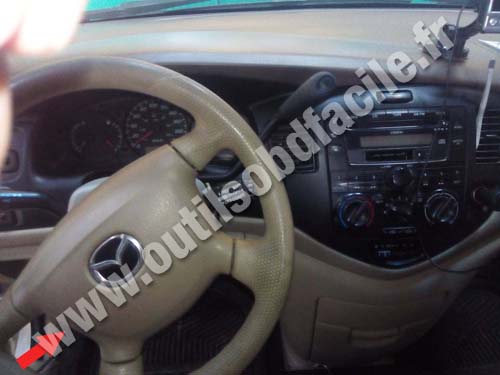 Mazda MPV - Tableau de bord