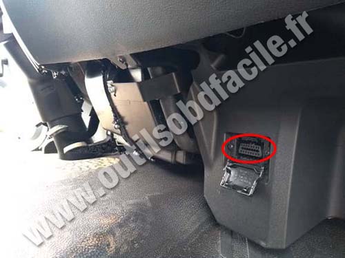 Mercedes Accelo - Prise OBD