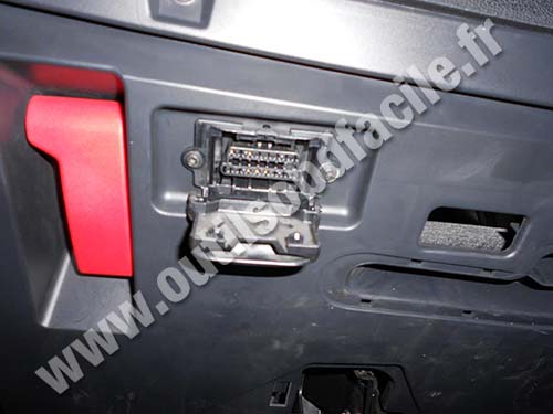 Mercedes B180 connecteur OBDII