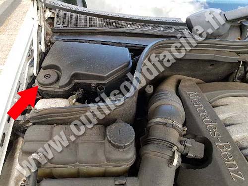 Mercedes C Class W202/S202 - Baie moteur