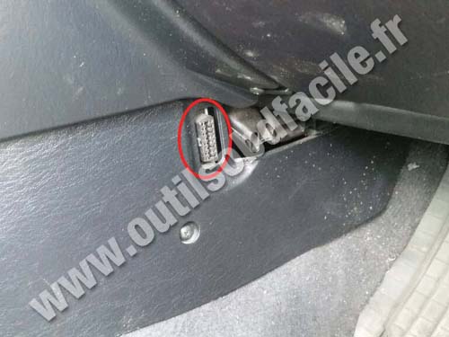 Mitsubishi Carisma - Prise OBD