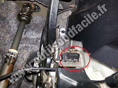 Mitsubishi Colt prise OBD