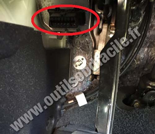Mitsubishi Colt Plus prise OBD
