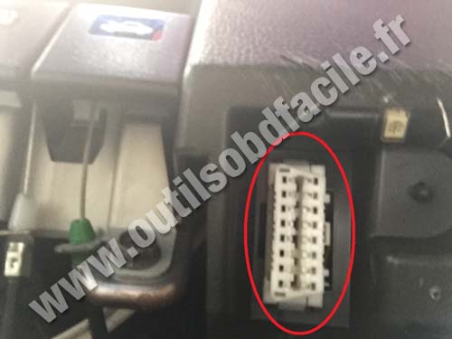 NIssan Cuve Z12 prise OBD