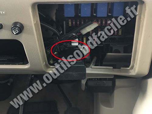 Nissan Liberty - Prise OBD