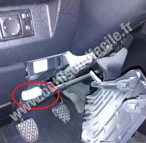 Nissan March / Micra prise OBD2