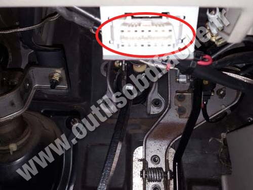 Nissan Patrol (Y61) - Prise OBD